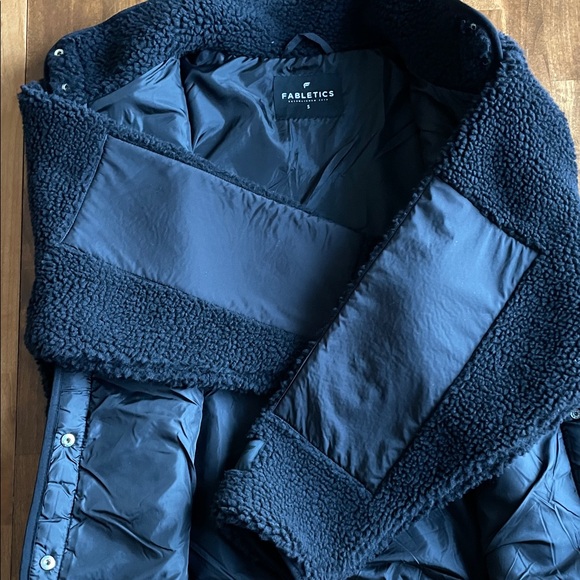 Fabletics Black Fleece Jacket - Picture 4 of 5